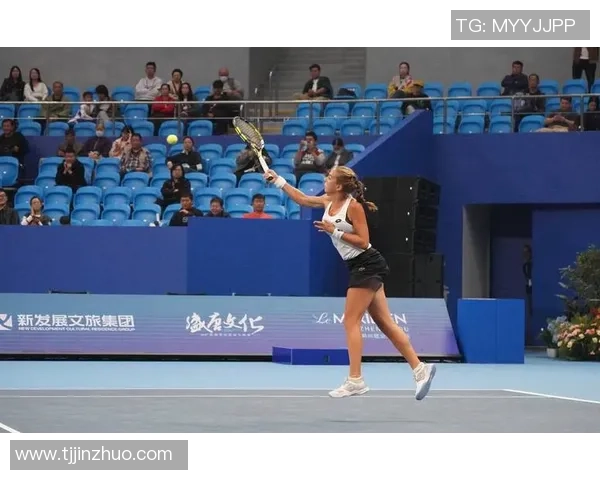 杭州网球队在邀请赛中的灵活性表现分析与精彩瞬间回顾